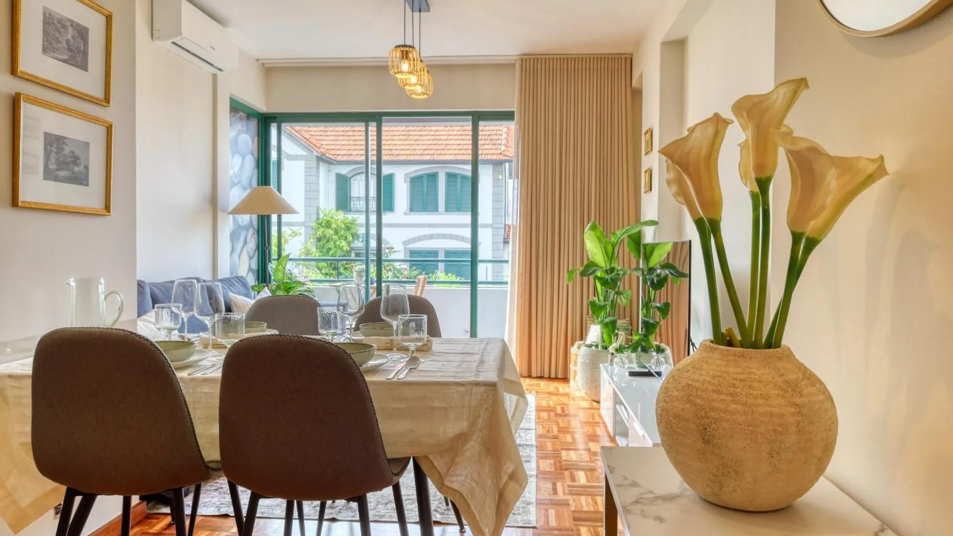 Apartamento Refugio No Funchal, A Home In Madeira
